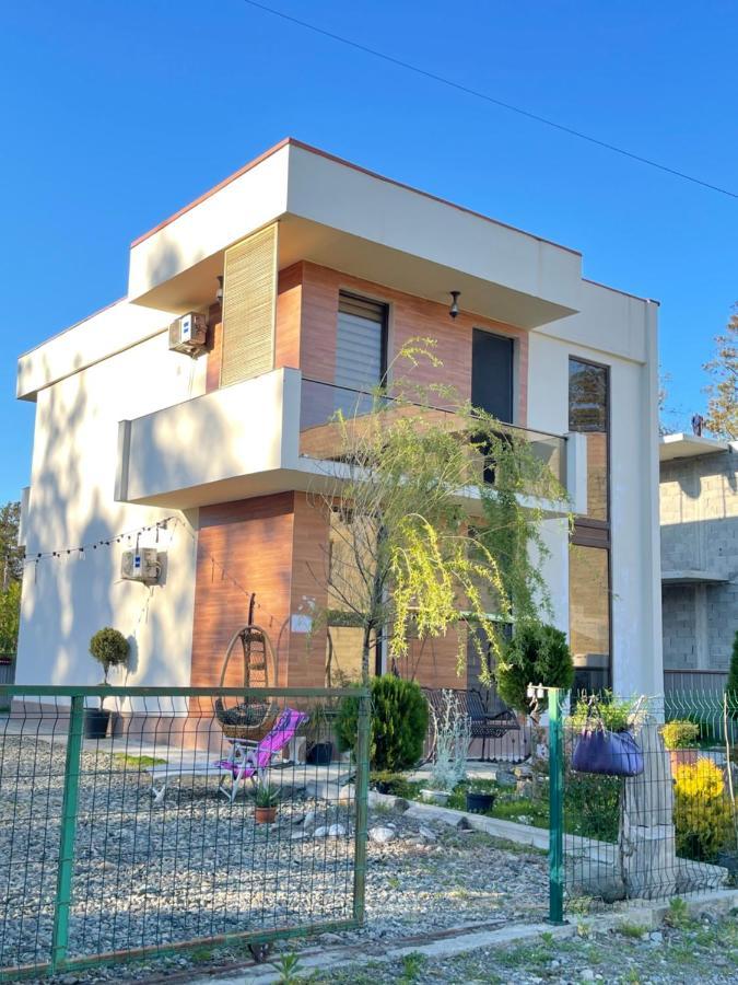 Lovely Villa 우레키 외부 사진