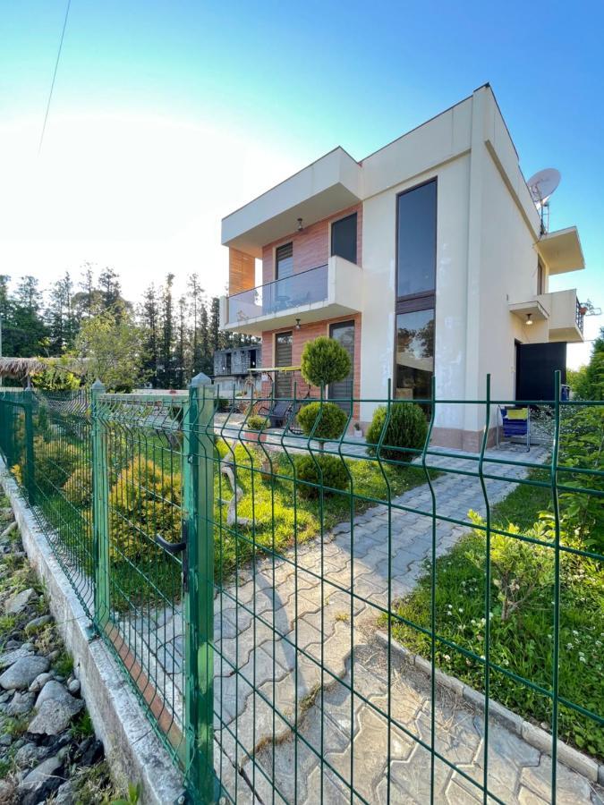 Lovely Villa 우레키 외부 사진
